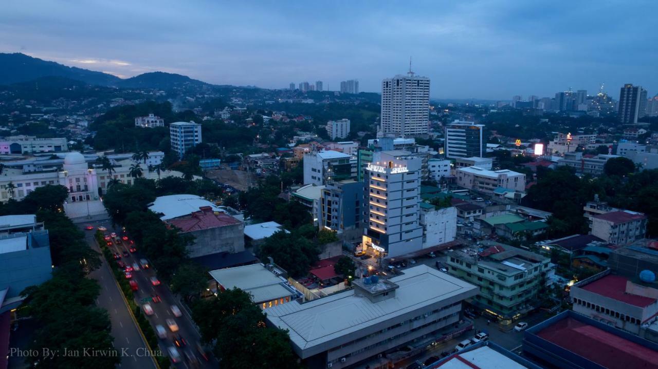 กริฟฟิน โฮเต็ล แอนด์ สวีท Hotel Cebu ภายนอก รูปภาพ