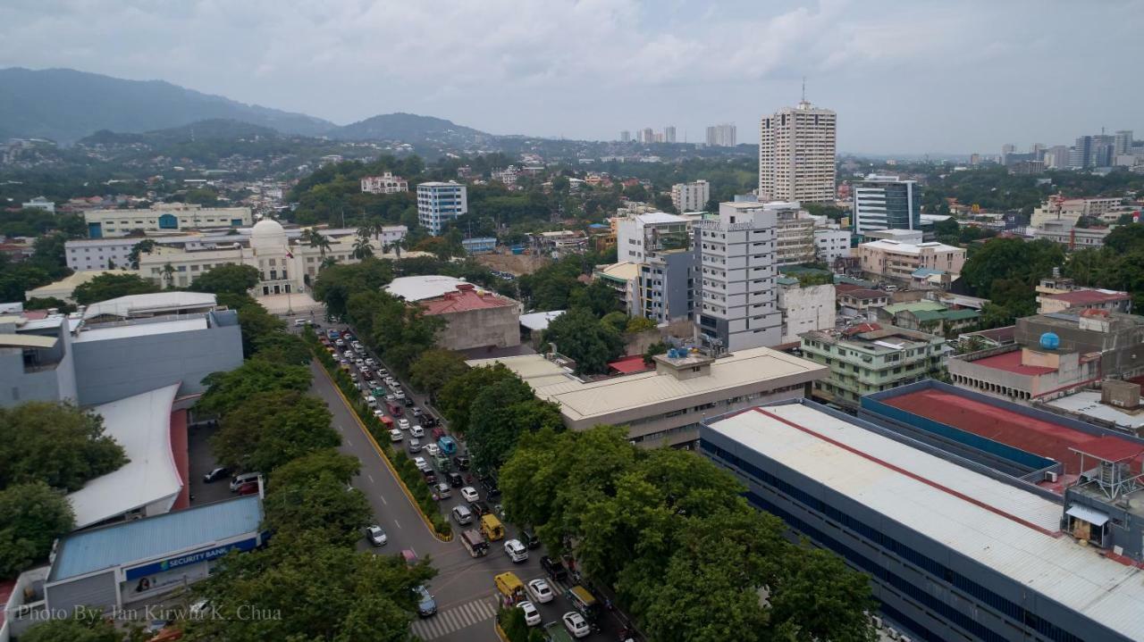 กริฟฟิน โฮเต็ล แอนด์ สวีท Hotel Cebu ภายนอก รูปภาพ