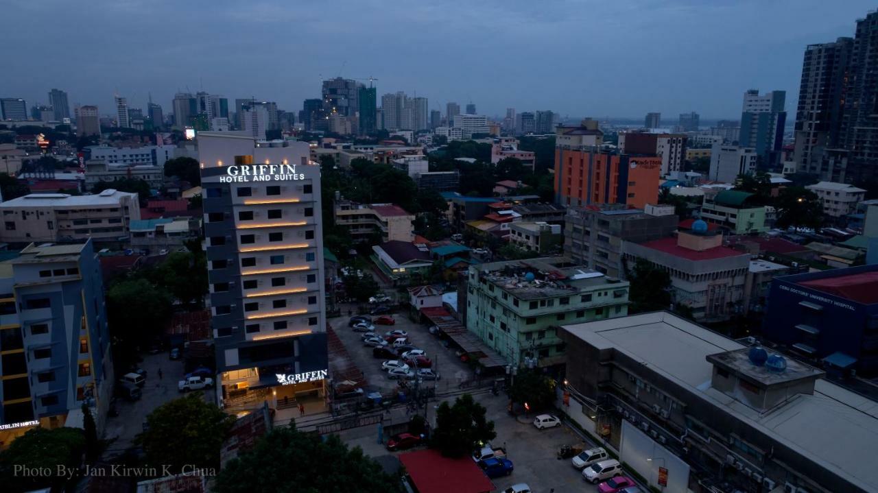 กริฟฟิน โฮเต็ล แอนด์ สวีท Hotel Cebu ภายนอก รูปภาพ