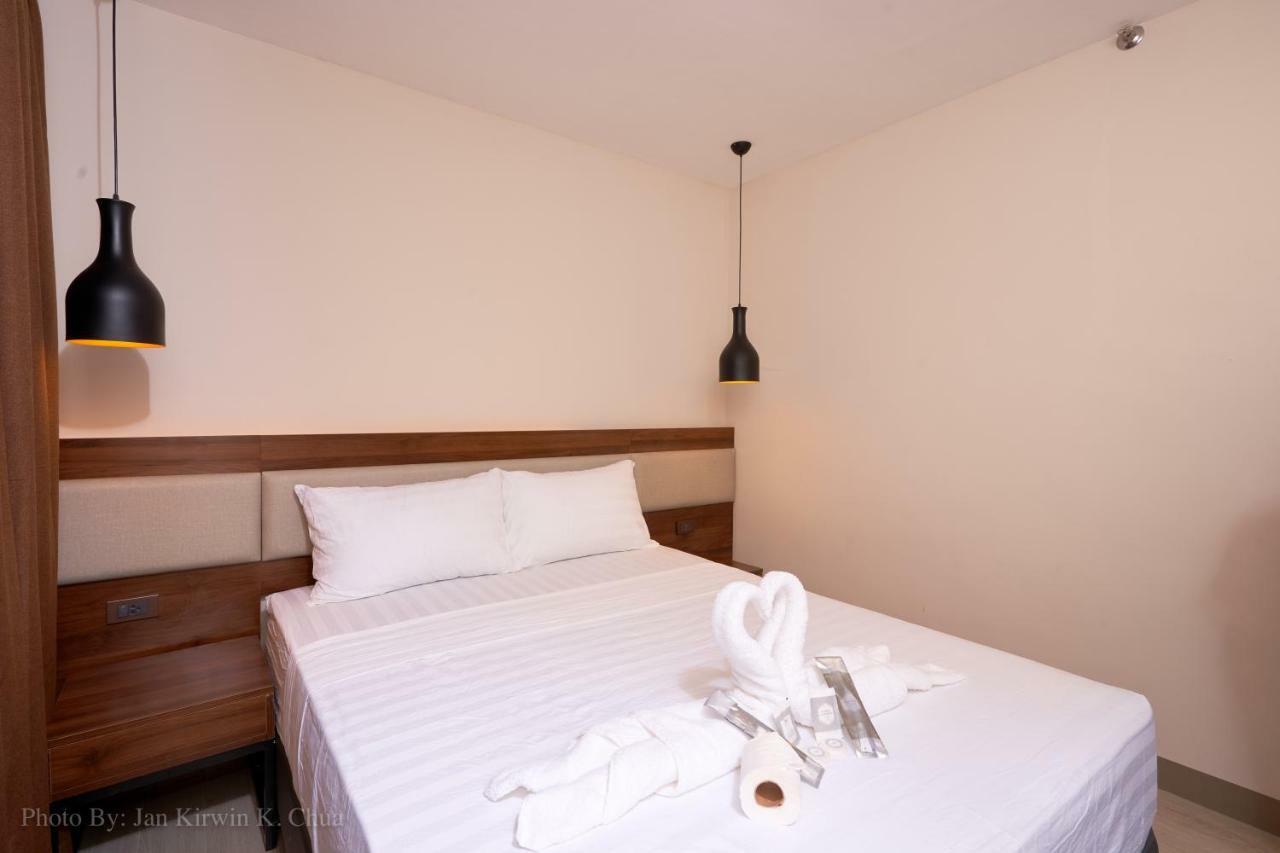 กริฟฟิน โฮเต็ล แอนด์ สวีท Hotel Cebu ภายนอก รูปภาพ