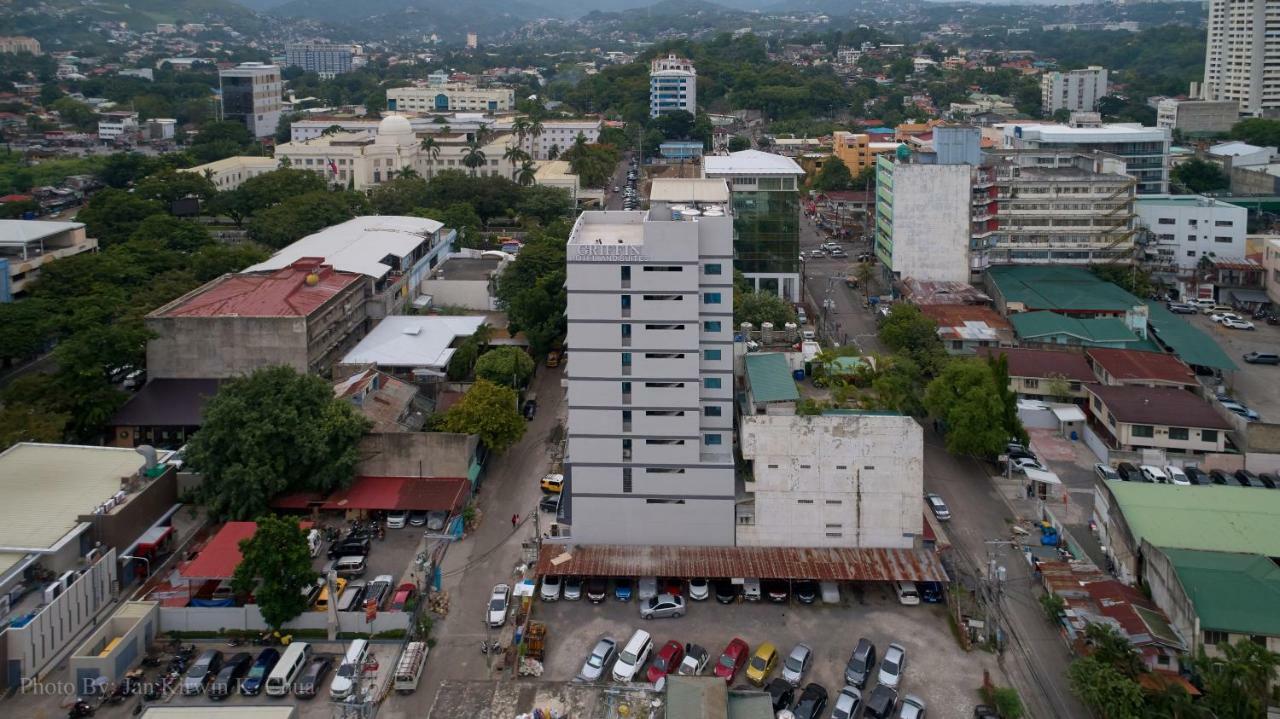 กริฟฟิน โฮเต็ล แอนด์ สวีท Hotel Cebu ภายนอก รูปภาพ